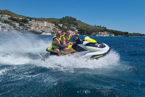 Alquiler de moto de agua en la Bahía de Alcudia 60 minutos