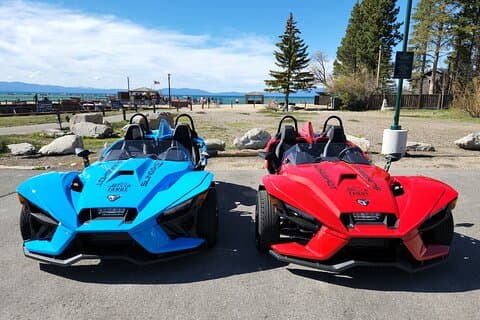 Location de 4 heures de Polaris Slingshot rouge autour du lac Tahoe