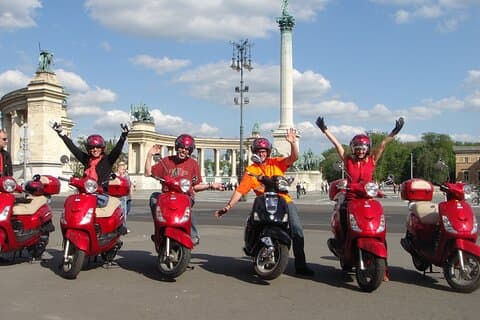 Boedapest Grand Vespa tour