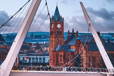 County Derry Tour App, Hidden Gems Game und Big Britain Quiz (7-Tage-Pass) UK
