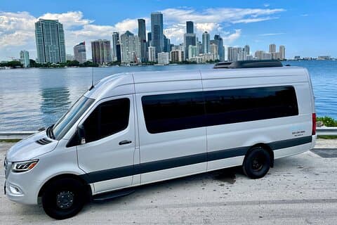 Miami Private Tour Afgang Transfer Port VIP Sprinter - 305MIABUS
