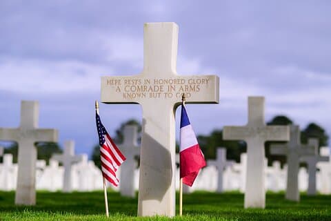 Amerikanske D-Day strender i Normandie fra Paris