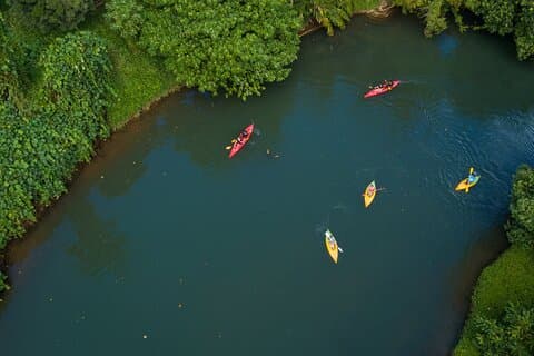 Dia inteiro de caiaque no rio e cascatas de Port Vila