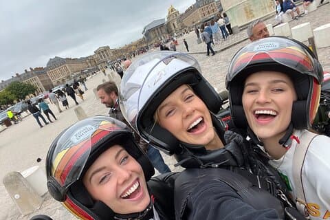Visite d'une demi-journée en side-car Versailles avec entrée au château