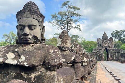 Angkor tempel och flytande by 2 dagars guidad tur