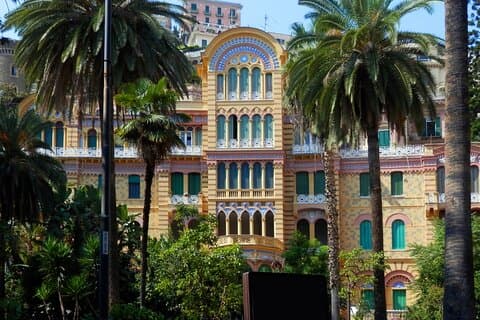 Privat rundtur till Neapel från Sorrento med hämtning och avlämning