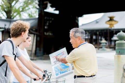 京都裏通りサイクリング プライベート ツアー英語を話すガイド