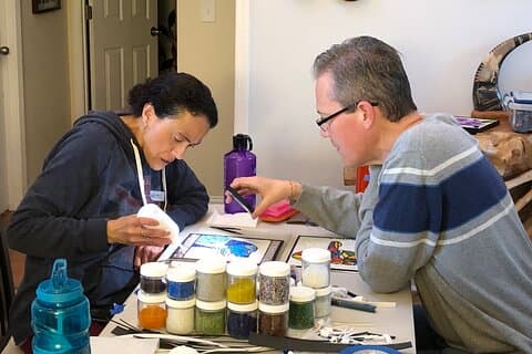 Privater ganztägiger Perlenmosaik-Kunstworkshop mit Mittagessen