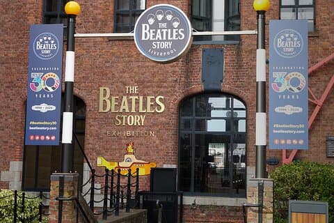 ロンドン発リバプール＆ビートルズ日帰りツアー
