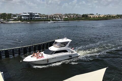 Yacht Charter Palm Beach Captain and Stewardess Private