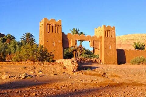 Woestijnreis van Marrakech naar Fes met ophaalservice.