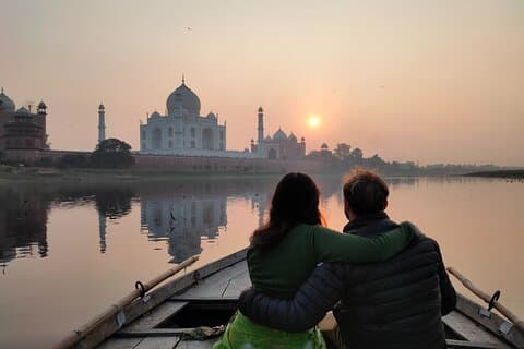 Agra Full-day Tour Taj Mahal, Agra Fort & Secret Walking Tour with Private Car