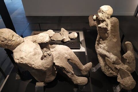 Guided tour of Pompeii with a writer