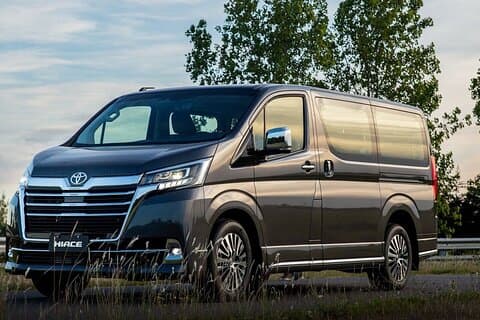 Anreise mit dem Minibus vom Flughafen Bangkok BKK nach Bangkok oder Pattaya