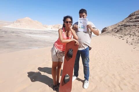 Fayoum、チュニス村、サンドボーディングを発見