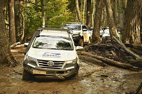 Día completo al distrito de los Lagos en 4x4 con almuerzo desde Ushuaia