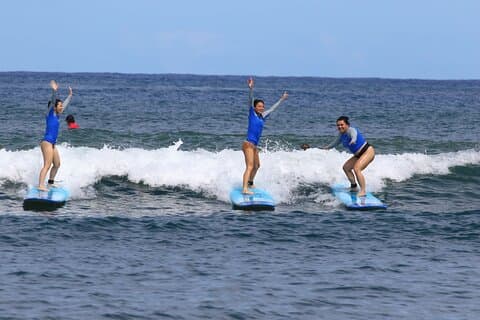 Lezioni di surf di gruppo per principianti sulla North Shore di Oahu