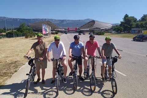 Tour en bicicleta eléctrica dividida