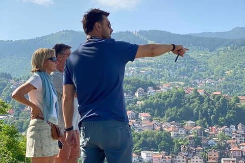 Sarajevo Full Day Tour: Afhentning, indgang og frokost inkluderet