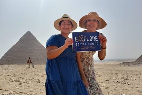 Private guided tour to Giza pyramids, Camel ride, and lunch.