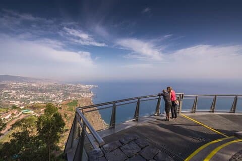 A great tuk-tuk adventure Tour at Cabo Girão - Skywalk