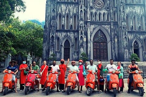 5 horas explore Ha Noi e THE GREAT OUTDOOR na Vespa, junte-se à LOCAL LIFE & CULTURE