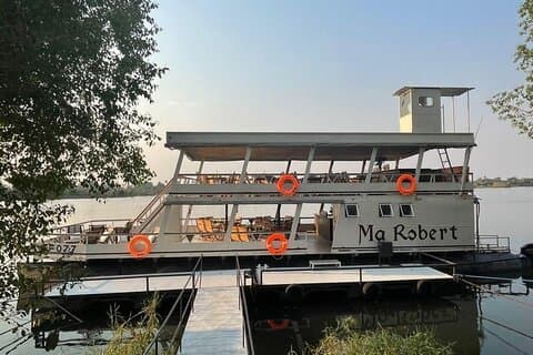 Geführte Tour durch die Victoria Falls & Sunset Cruise Combo