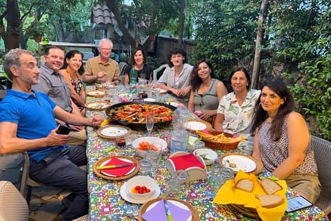 Deliciosa cena italiana y vino con una pareja local en Sorrento