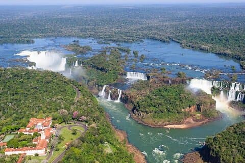 Excursion privée d'une journée : les deux côtés des chutes d'Iguazu