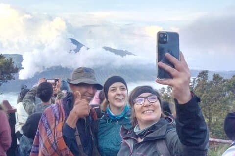 Tour privato all'alba di Bromo da Surabaya: jeep e vista sul vulcano
