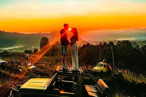 Mount Batur Sunrise Jeep, Frühstück und natürliche heiße Quelle