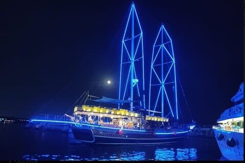 Middagskrydstogt og show i sharm elsheikh