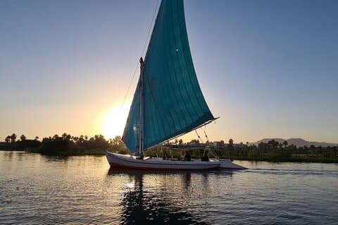 Fantastisk solnedgangsseiling ved Felucca i Luxor -2 timer (privat)