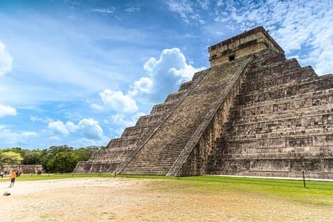 Excursão Chichen Itza e Ekbalam com Cenote de Playa del Carmen