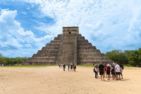 Chichen Itza-Touroptionen mit Cenote-Schwimmen ab Playa del Carmen