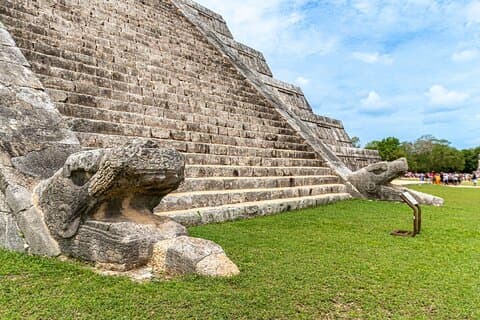 Chichen Itza & Ekbalam Tour von Playa del Carmen