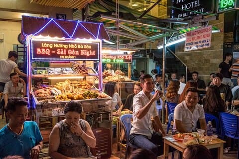 Saigon Night Bites a piedi : venditori locali, storie & dolci finiture