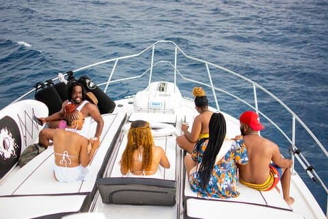 4-Hours Private Luxurious Yacht Snorkelling and Paddle Surf