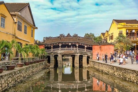Escursione di un giorno alla città di Hoi An e al santuario di My Son con pranzo e guida