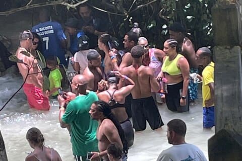 Dunns River och Blue Hole Day Tour