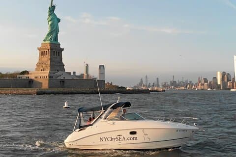 Best Private Luxury Sunset Boat Tour in New York City - 2 Hour