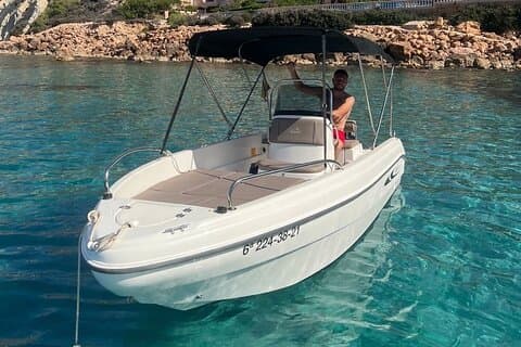 2 heures de location de bateau à Santa Ponsa sans permis