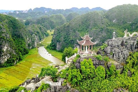 Hoa Lu Trang An og Mua Cave av Limousine fra Hanoi