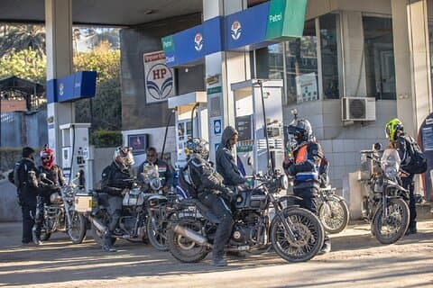 デリーからのラジャスタンとアグラの11日間の高級モーターバイクツアー