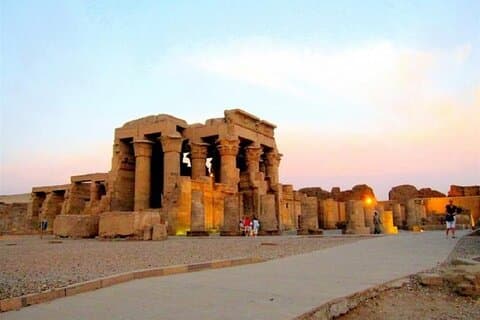 Dagtocht naar Aswan vanuit Luxor met privéauto