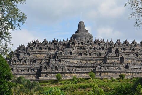 Borobudur full klatre opp og Prambanan all-inclusive privat tur