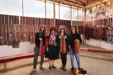 Tekstilverkstedopplevelsen i Cusco-regionen