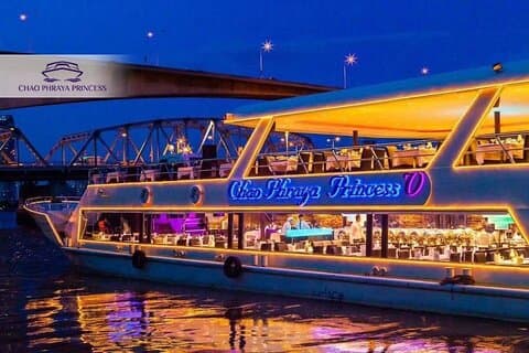 Dinercruise door Chao Phraya Princess