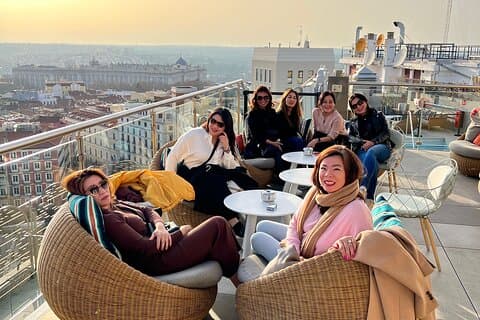 Explora los bares en azoteas de Madrid