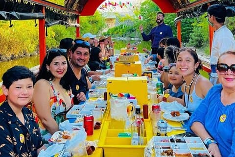 Xoximilco Tour mexikansk fest med transport från Cancun och Riviera Maya